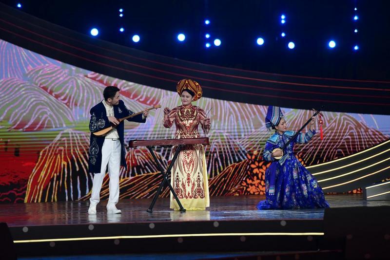 中国民歌盛典第一季精彩画面 配图2