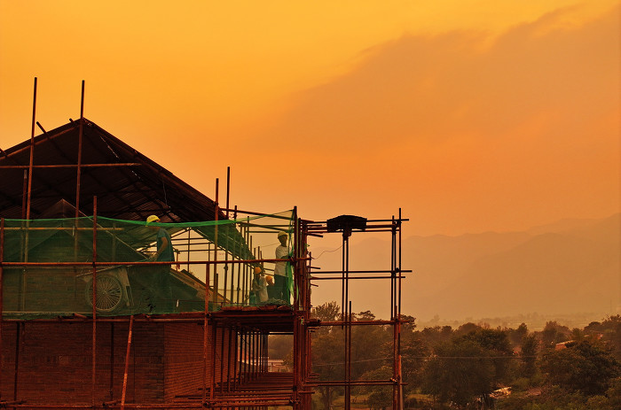 秋老虎难挡古建修复进程