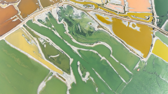 深秋盐湖美景促文旅繁荣