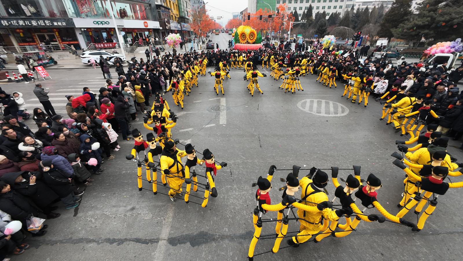 五者行舞蹈表演