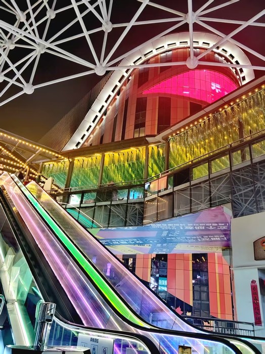 中正天街如画夜景绽新春