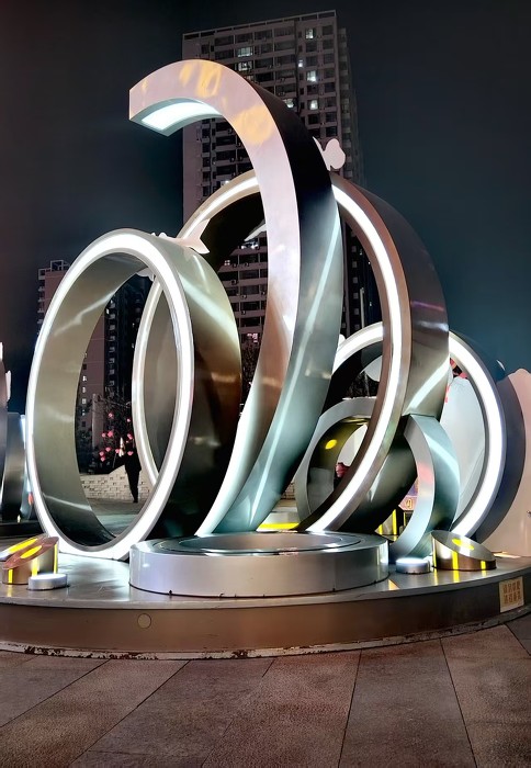 中正天街如画夜景绽新春