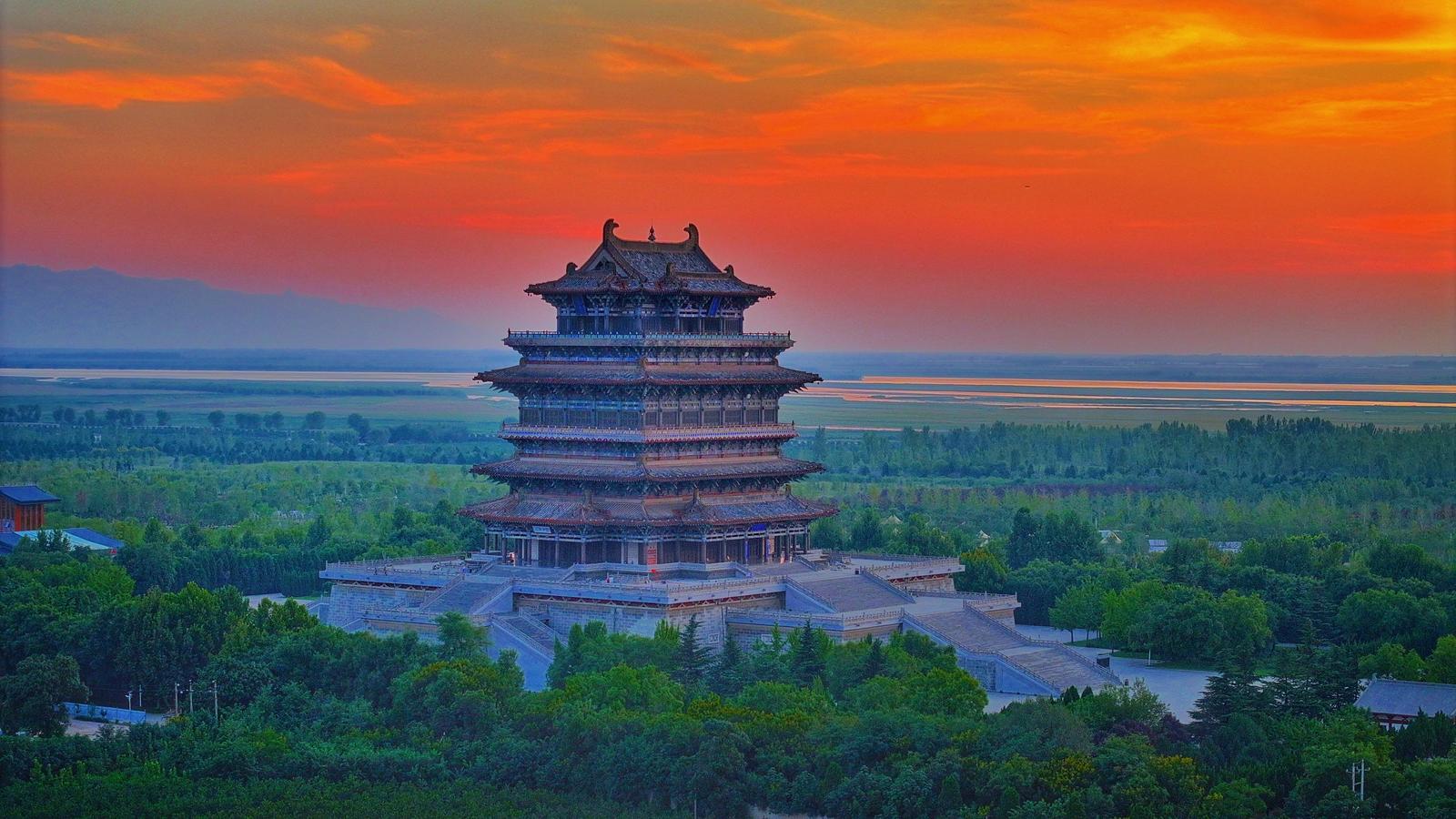 鹳雀楼外观。陈春明摄