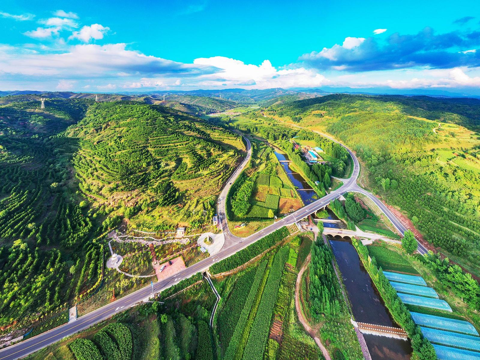 绿水青山就是金山银山。邢兰富摄