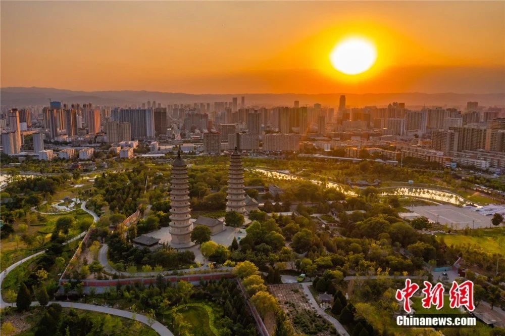 太原城市人文地标 武俊杰 摄