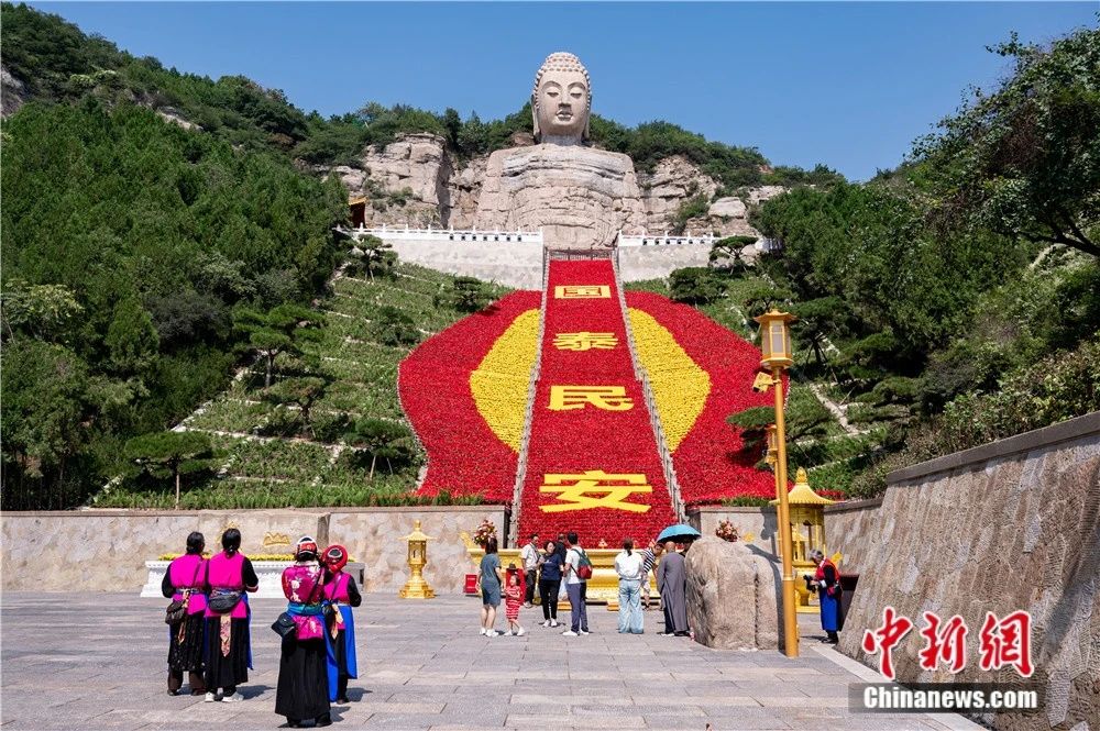 太原蒙山大佛 韦亮 摄