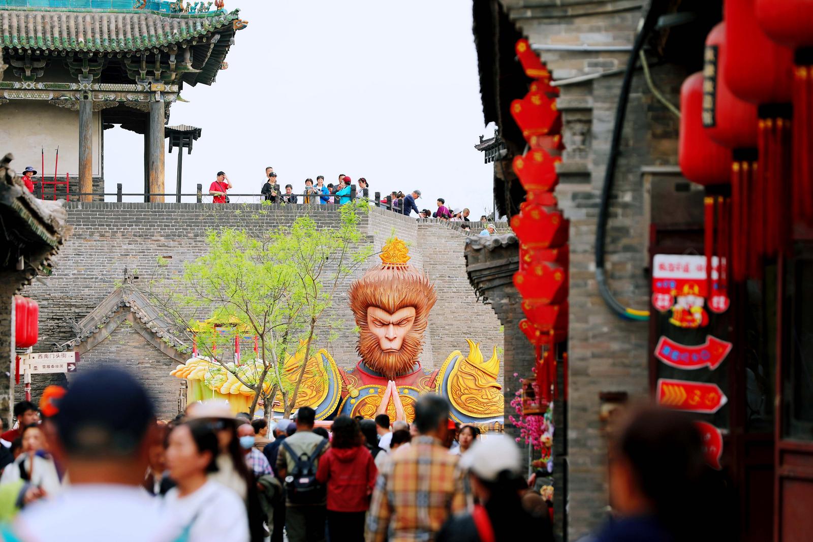 各大旅游景区客流增多,文旅市场火热