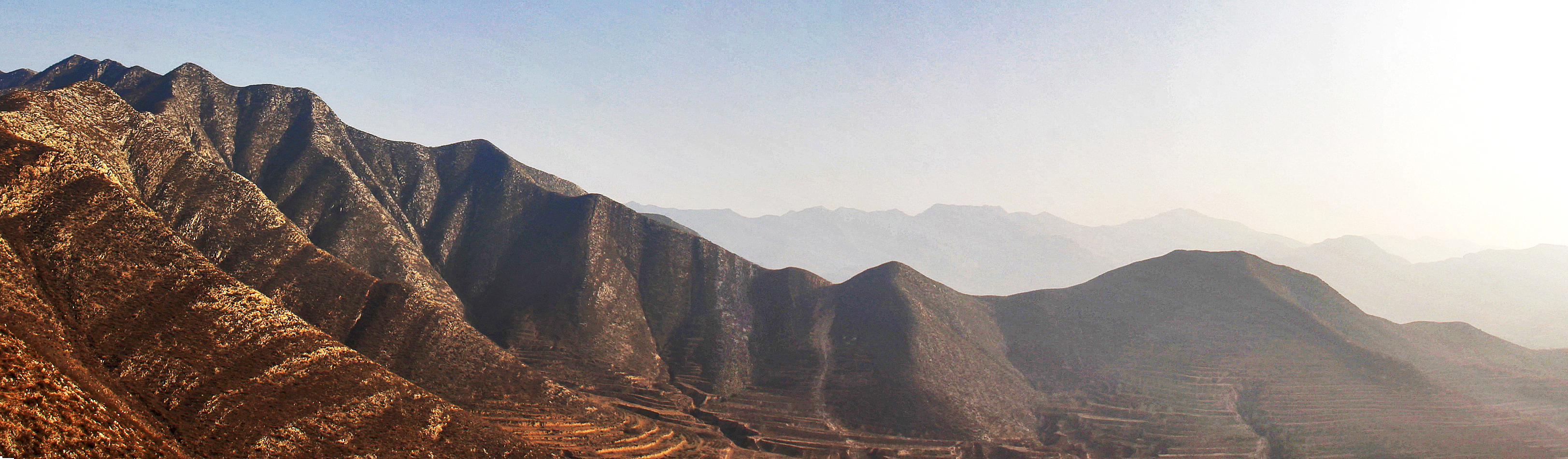 五台罗家垴北大兴组剖面(续世朝提供)