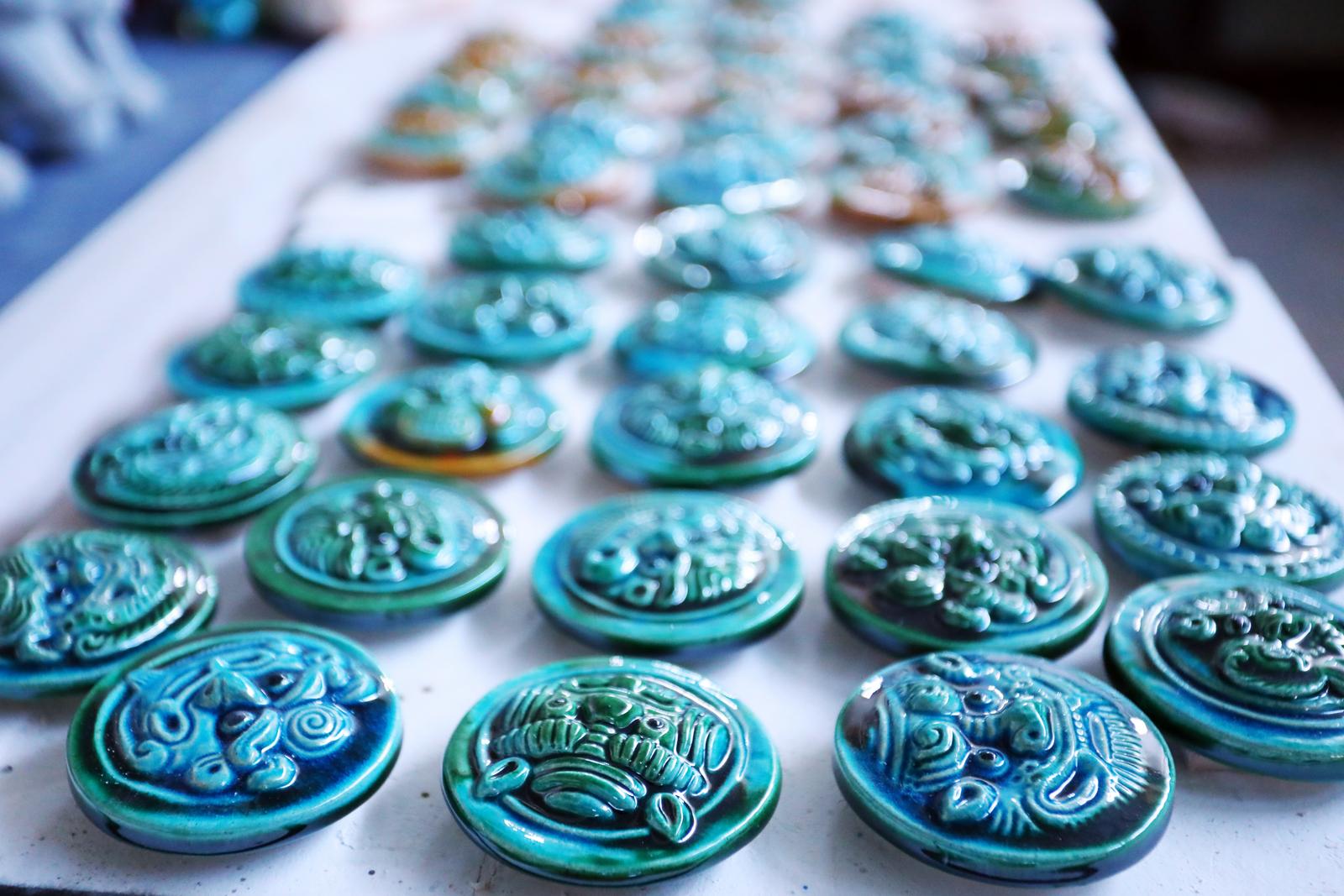 以晋阳古城唐代兽面纹瓦当衍生的文创冰箱贴