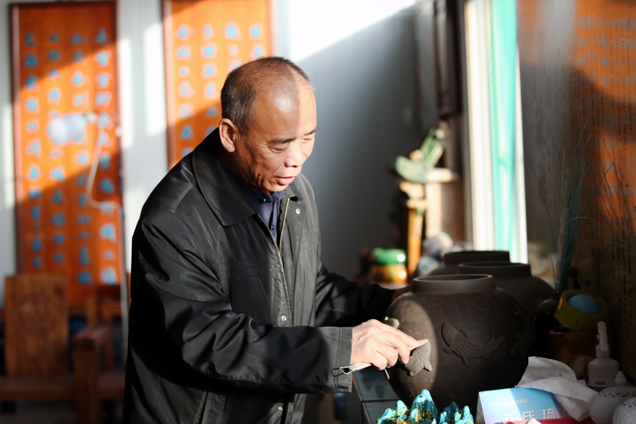 苏氏琉璃传承人苏永军,以匠心守非遗