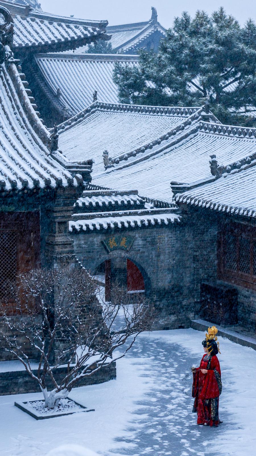 大同市华严寺,雪后古色古香。张岩 摄
