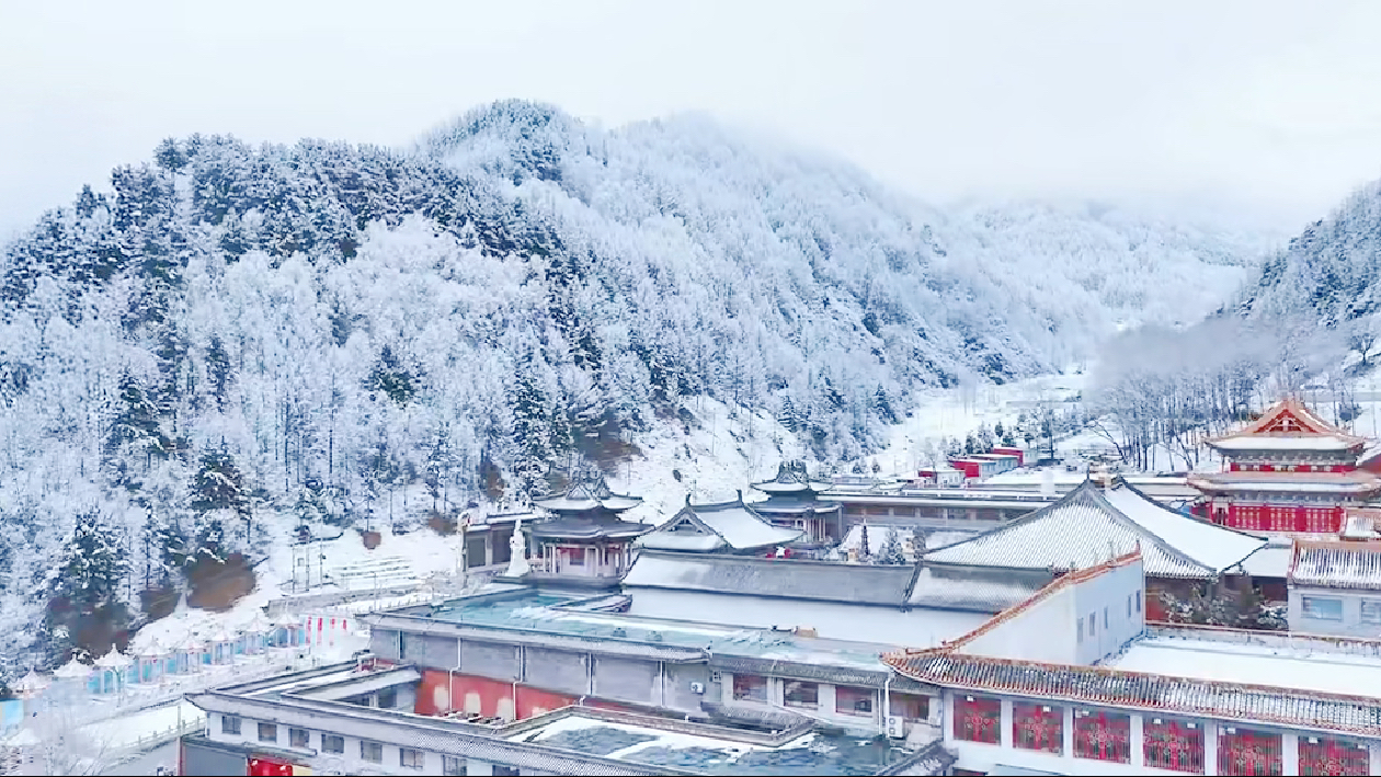 五台山雪景。刘耀 摄