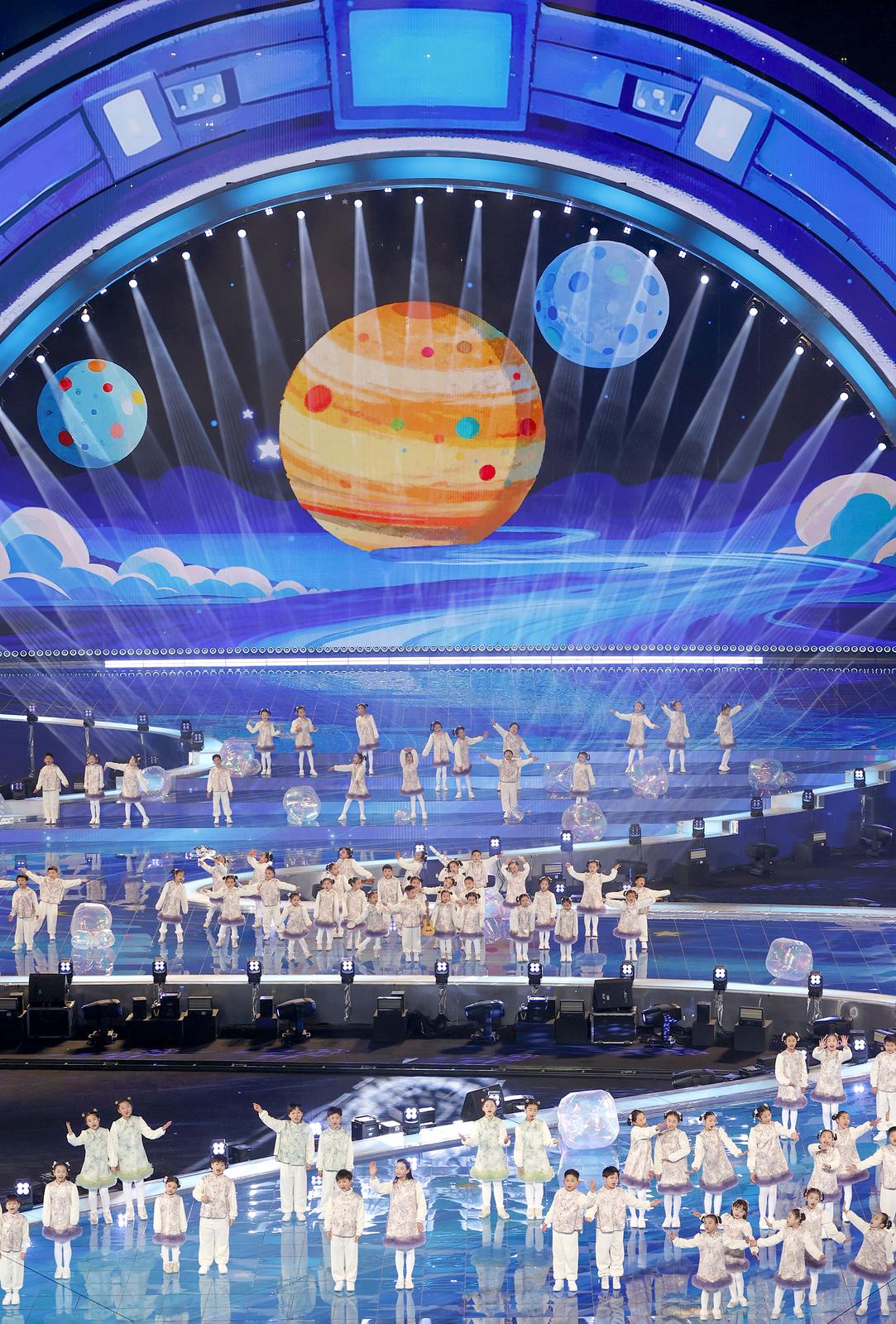 合唱《古诗词里的航天梦》