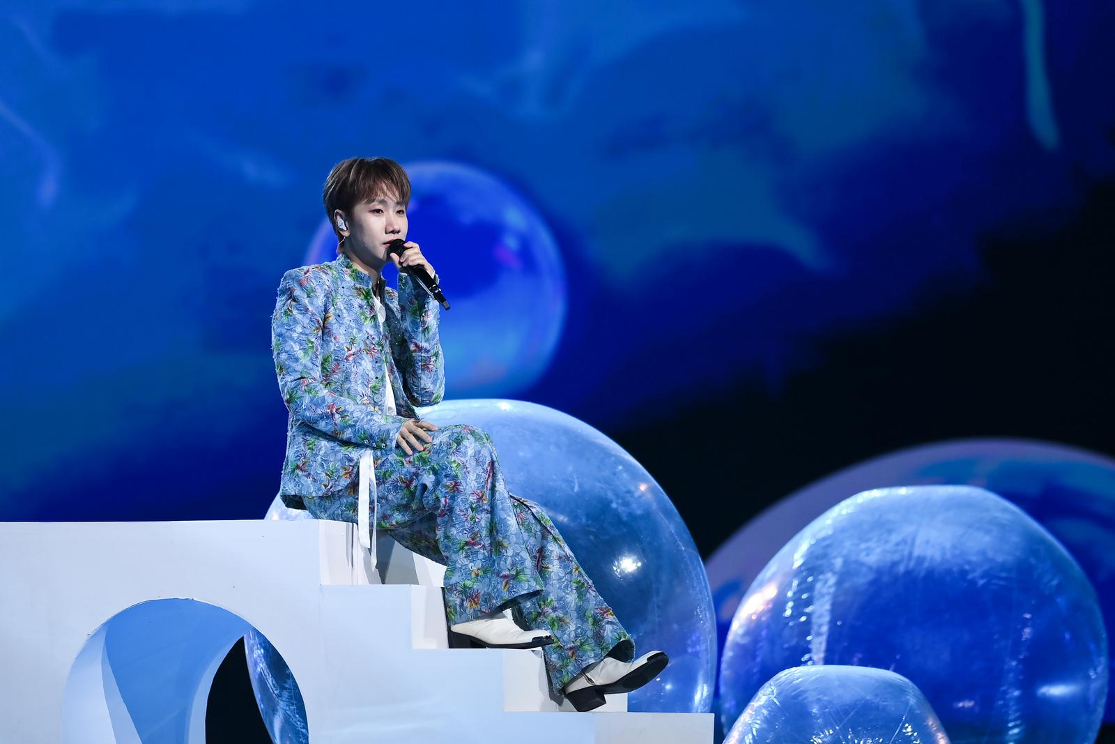 歌曲《像晴天像雨天》