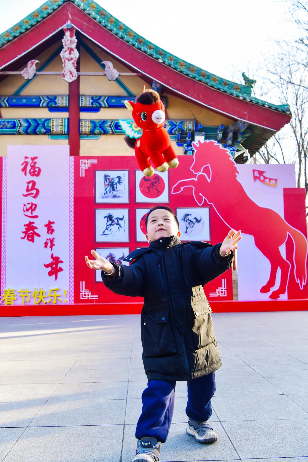 马年新春,赴朔州之约,打卡“马邑”年味,每一份美好都“马上”抵达。李小龙 摄