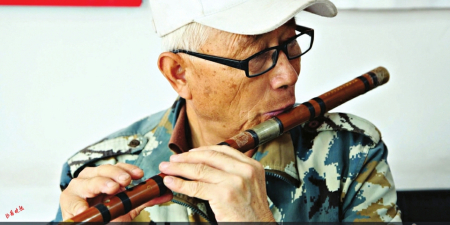 点击放大