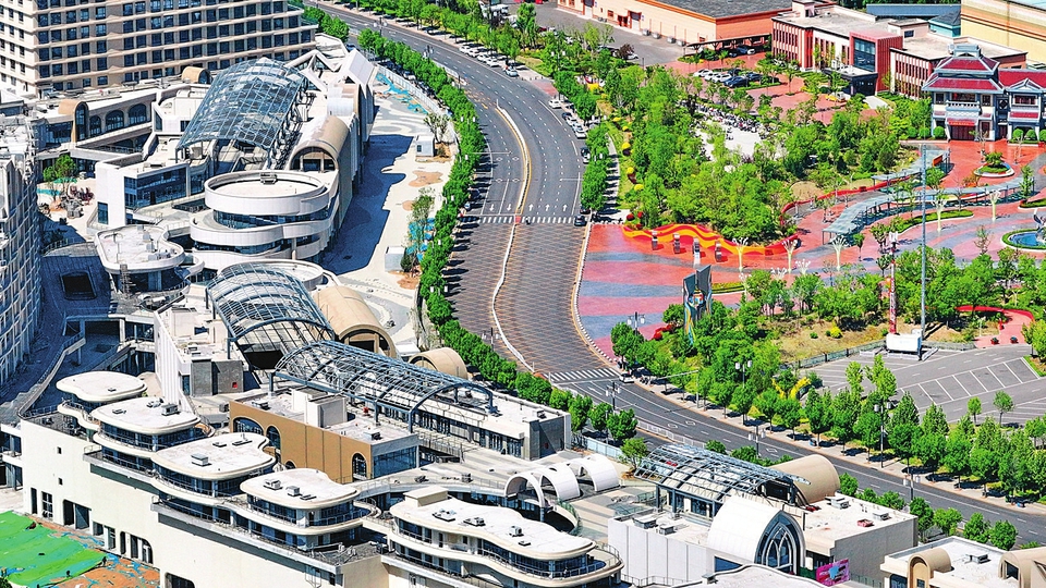 山西转型综改示范区阳曲工业园区暖泉湾N37项目建成后,将进一步提升区域文旅承载能力,构建吃住行游购娱一体的新型消费生态圈。山西日报记者 申晋光 摄